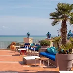 Lägenhet Seaside Pool